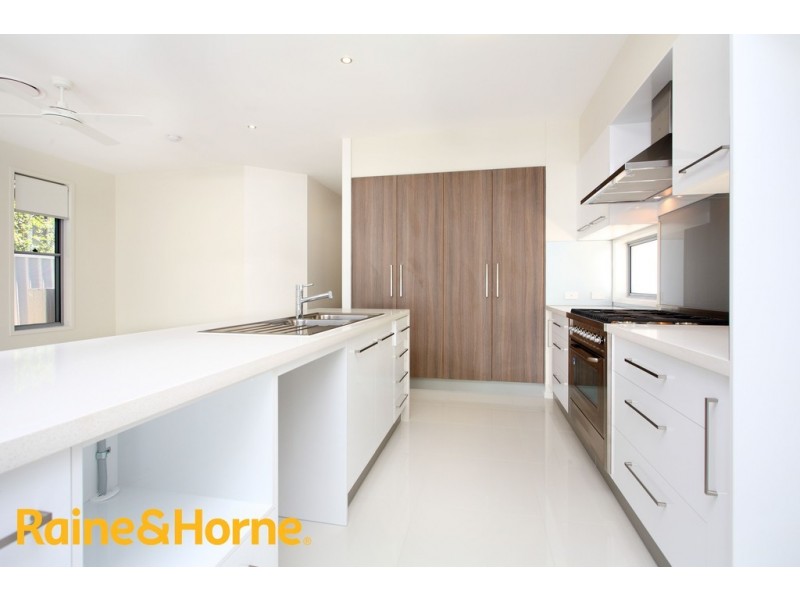 13 Brisbane Avenue, Camp Hill QLD 4152