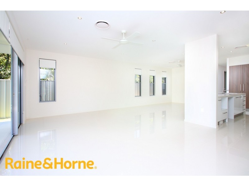 13 Brisbane Avenue, Camp Hill QLD 4152