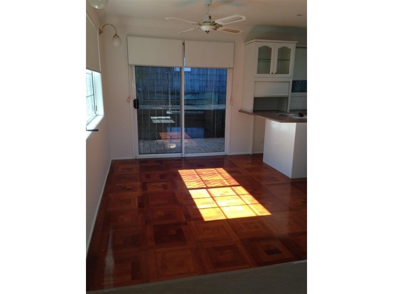 8 Strahan Street, Belmont QLD 4153