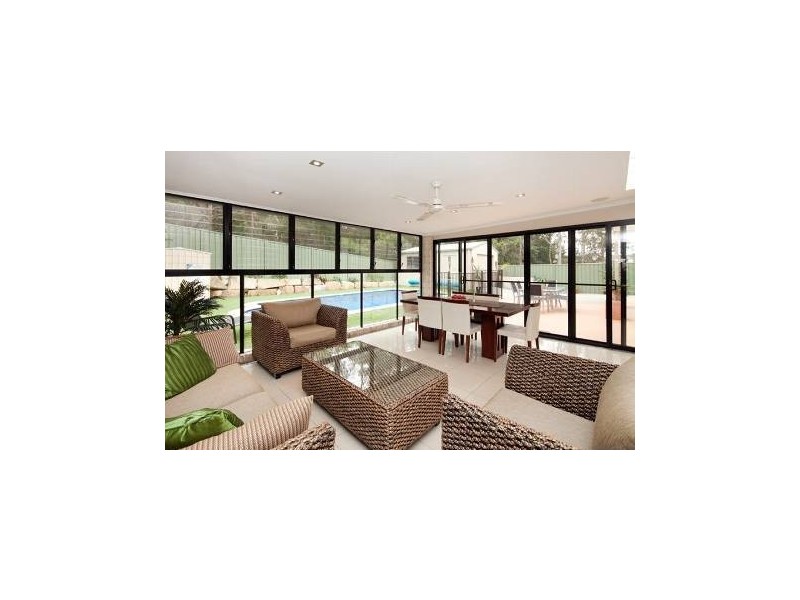 24 Avenell Street, Wishart QLD 4122