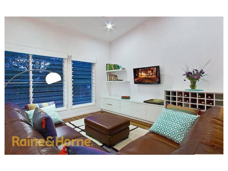 11a Laurie Street, Carina Heights QLD 4152