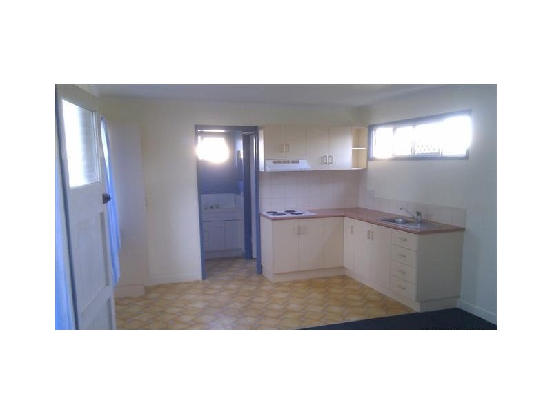 33A Kennington Road, Carina QLD 4152