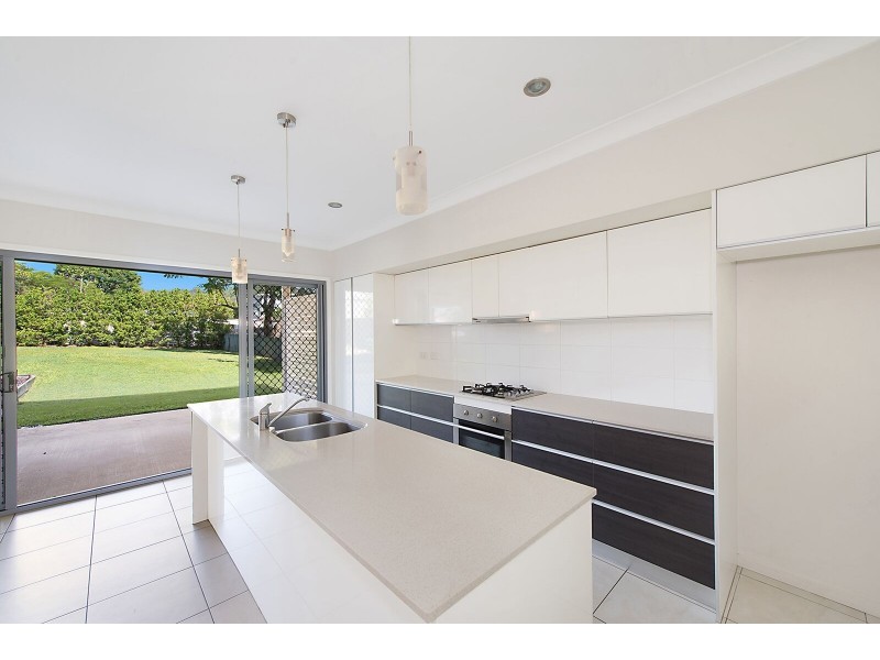 5 Fred Street, Camp Hill QLD 4152