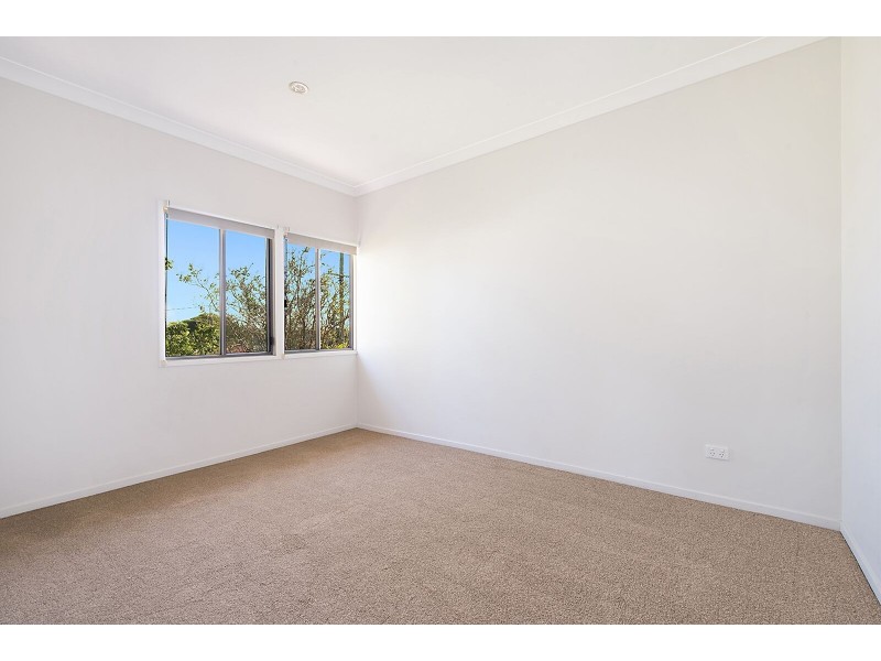 5 Fred Street, Camp Hill QLD 4152