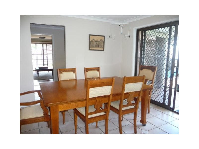 35 Breadalbane Street, Carindale QLD 4152