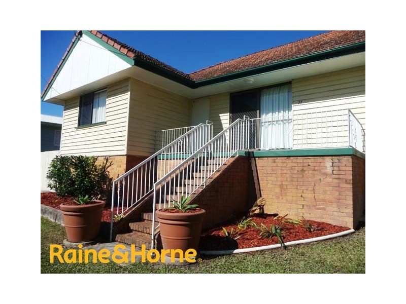 11 Morven Street, Camp Hill QLD 4152