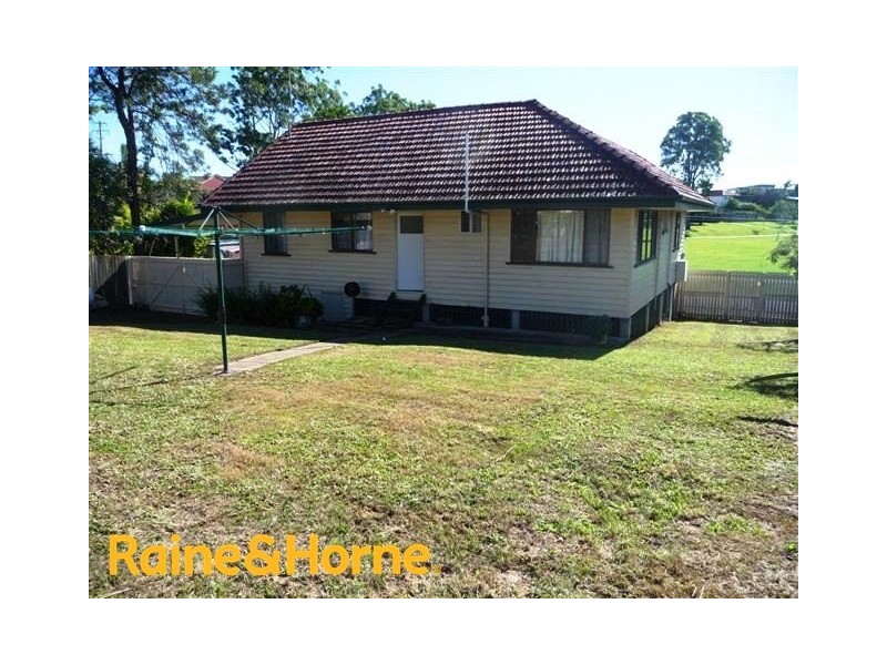 11 Morven Street, Camp Hill QLD 4152