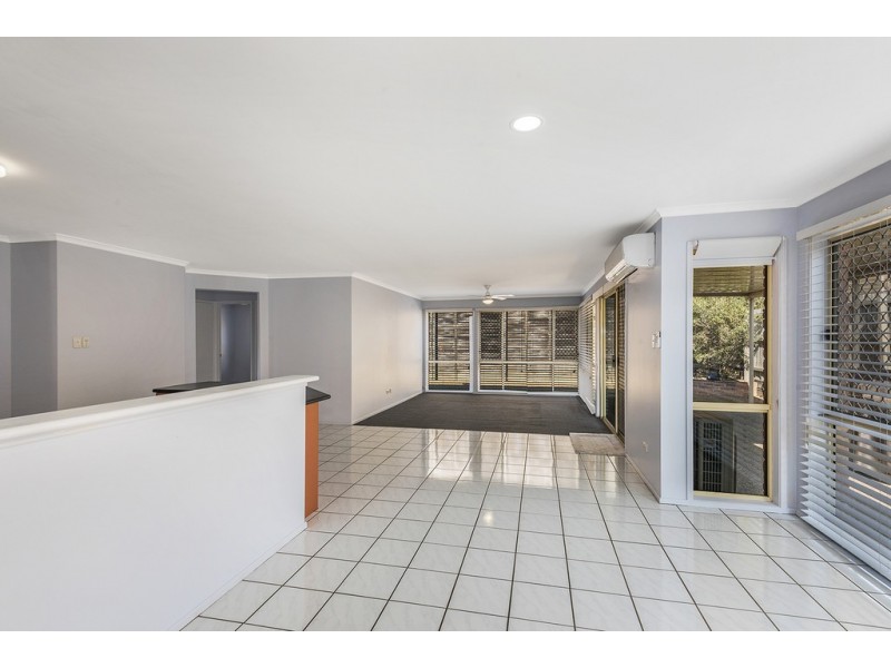 58 Silky Oak Crescent, Carindale QLD 4152