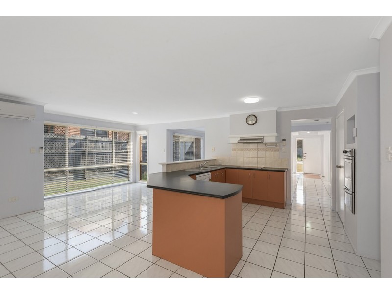 58 Silky Oak Crescent, Carindale QLD 4152