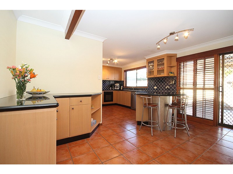 12 Myola Court, Carindale QLD 4152