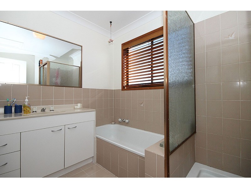 12 Myola Court, Carindale QLD 4152