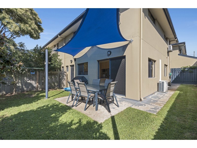 2/77 Adelaide Street, Carina QLD 4152