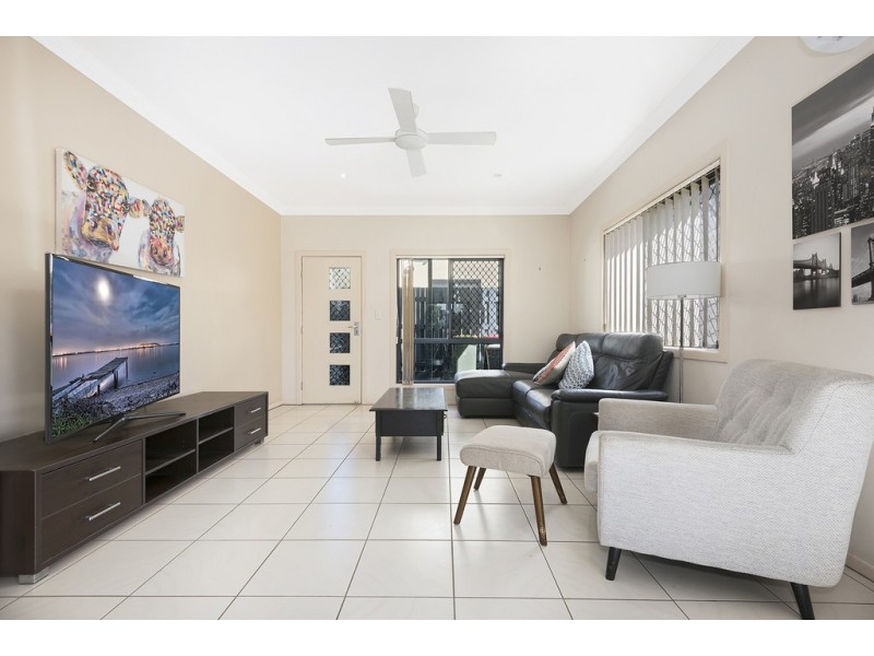 2/77 Adelaide Street, Carina QLD 4152