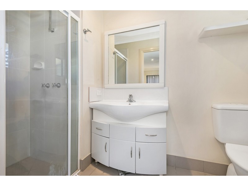 2/77 Adelaide Street, Carina QLD 4152