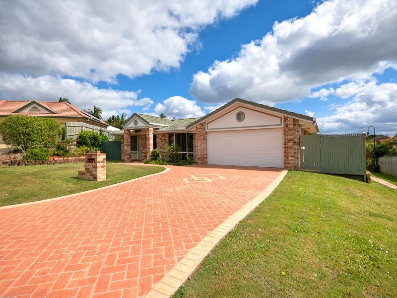 27 Braemar Place, Carindale QLD 4152
