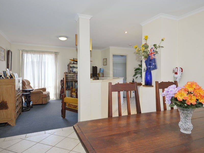 27 Braemar Place, Carindale QLD 4152