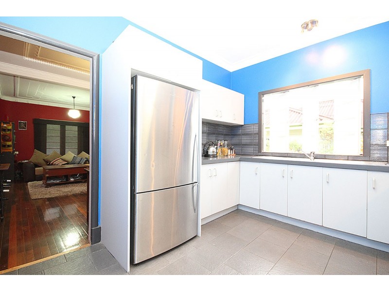 60 Donald Street, Camp Hill QLD 4152