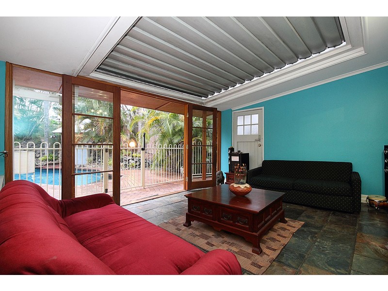 60 Donald Street, Camp Hill QLD 4152