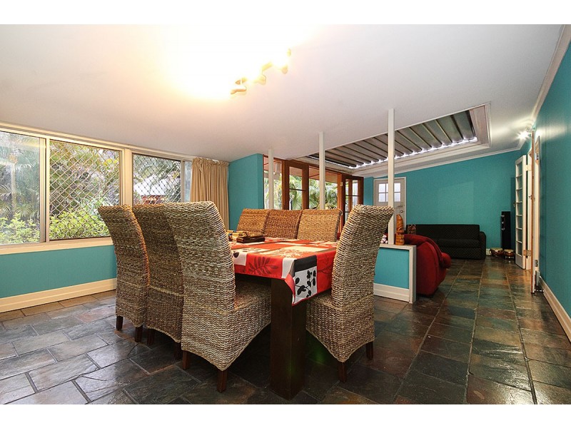 60 Donald Street, Camp Hill QLD 4152