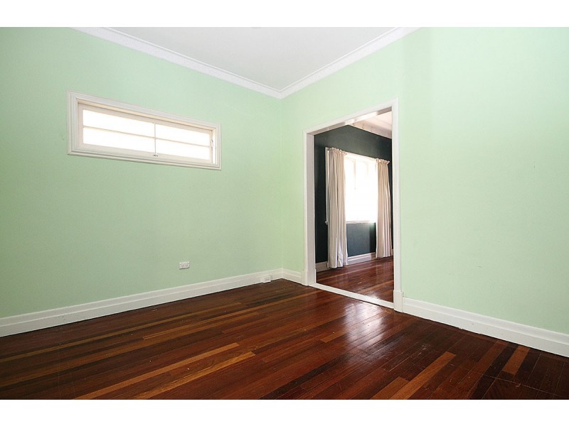 60 Donald Street, Camp Hill QLD 4152