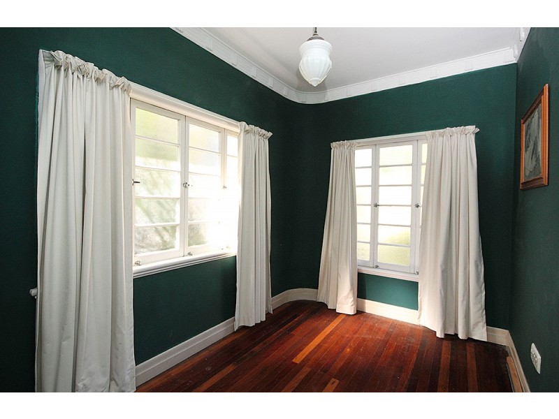 60 Donald Street, Camp Hill QLD 4152