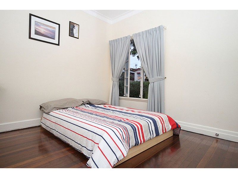 60 Donald Street, Camp Hill QLD 4152