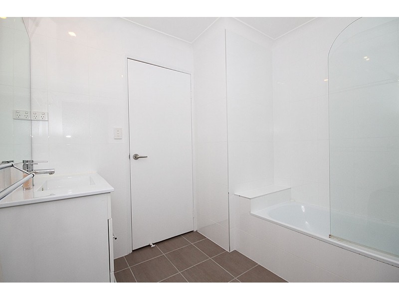 1 / 45 Cambridge Street, Carina Heights QLD 4152