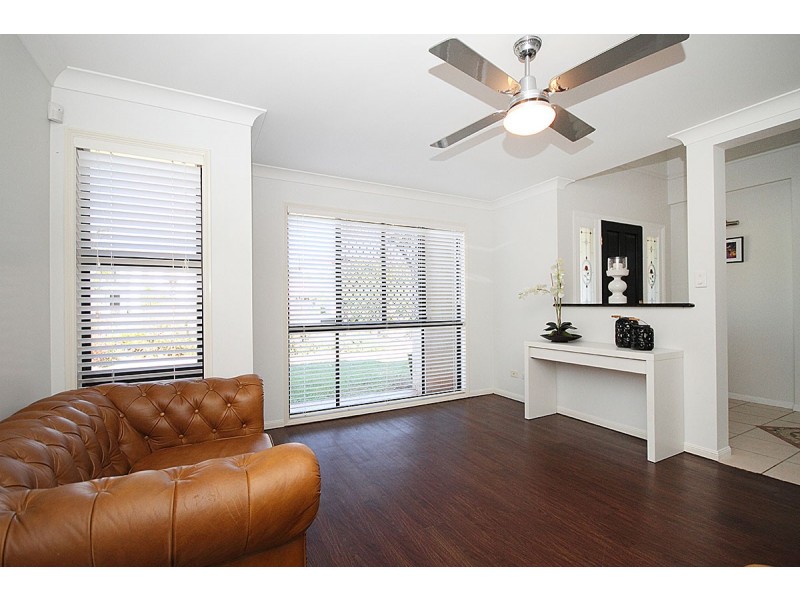 50 Kenilworth Place, Carindale QLD 4152