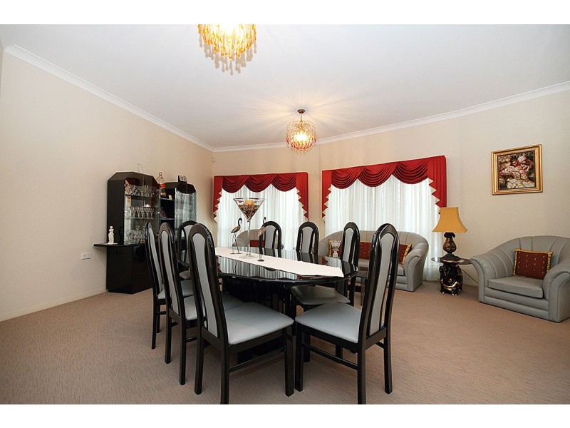 3 Chichester Court, Carindale QLD 4152