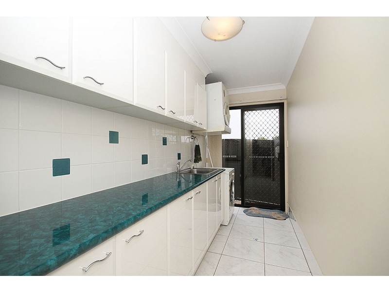 3 Chichester Court, Carindale QLD 4152