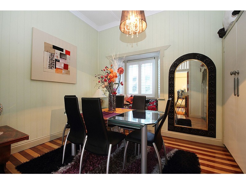 6 Carranya Street, Camp Hill QLD 4152