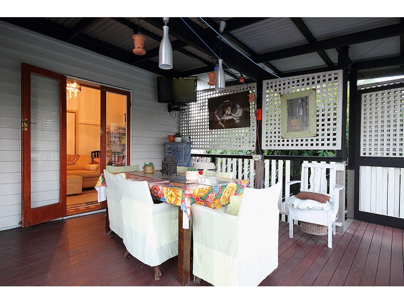 6 Carranya Street, Camp Hill QLD 4152