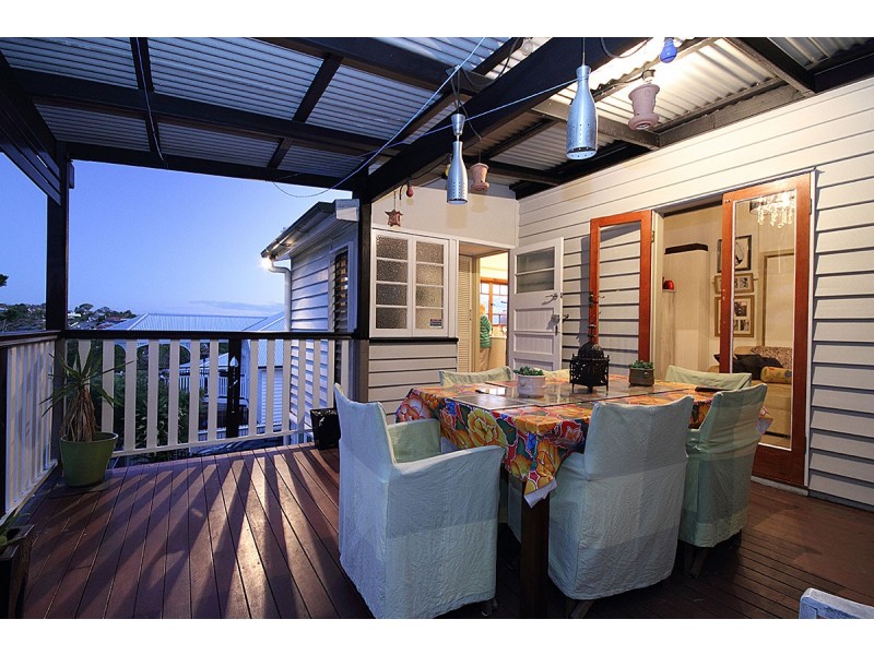 6 Carranya Street, Camp Hill QLD 4152