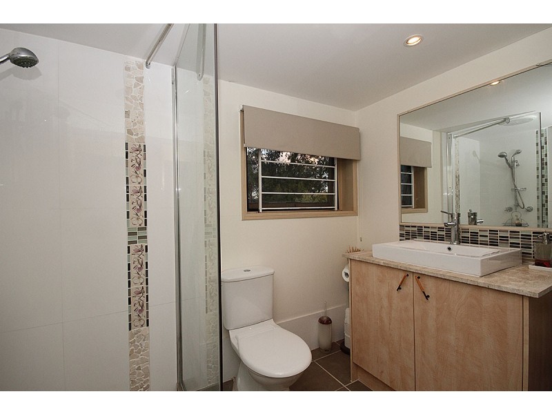 6 Carranya Street, Camp Hill QLD 4152