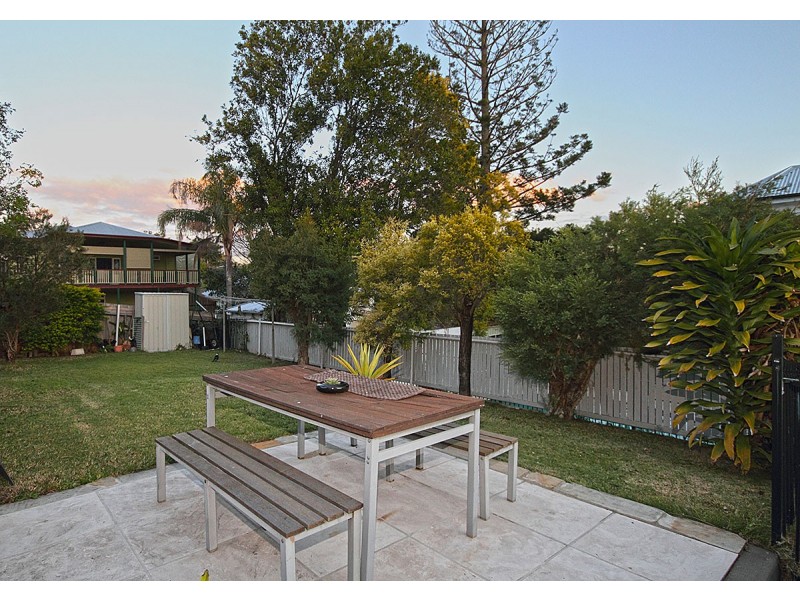 6 Carranya Street, Camp Hill QLD 4152