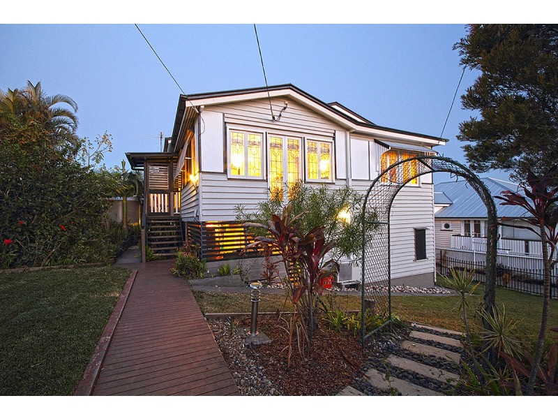 6 Carranya Street, Camp Hill QLD 4152