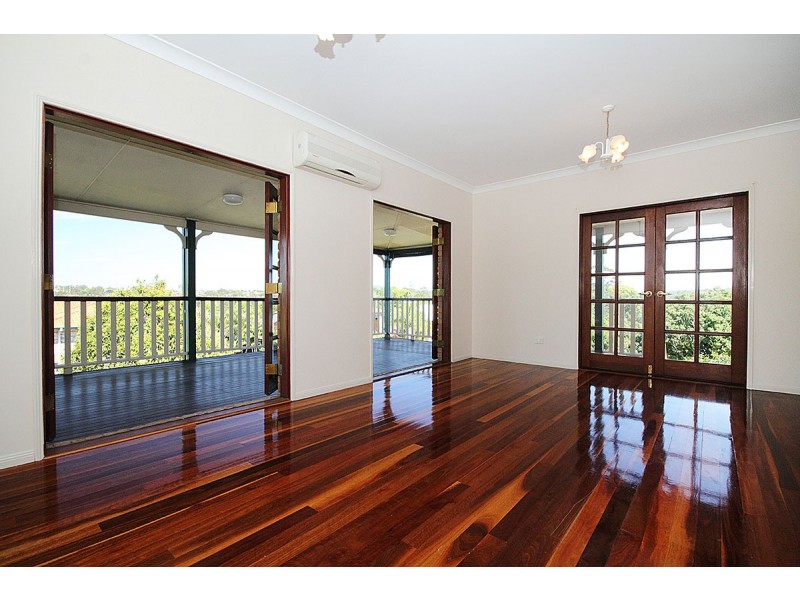 3 Ashbourne Close, Carindale QLD 4152