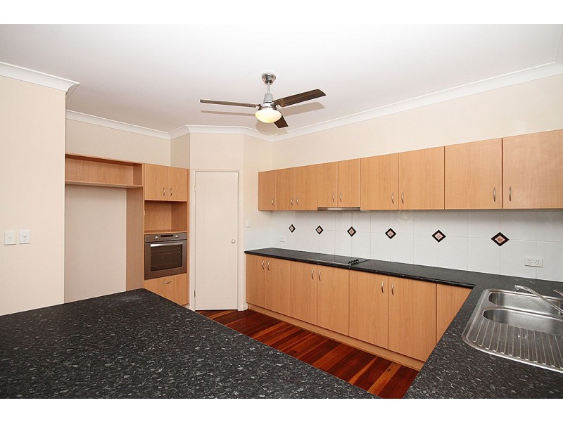 3 Ashbourne Close, Carindale QLD 4152