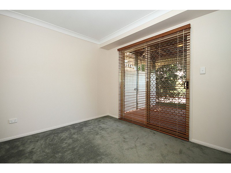 3 Ashbourne Close, Carindale QLD 4152