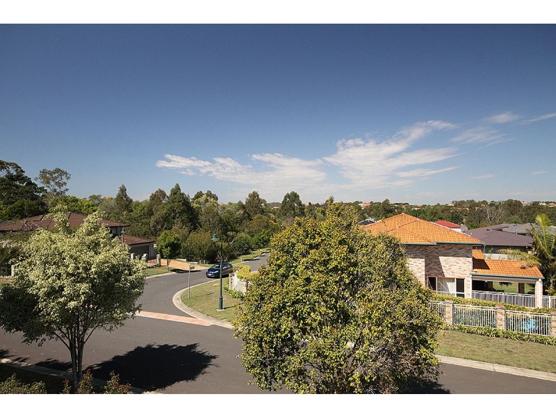 3 Ashbourne Close, Carindale QLD 4152
