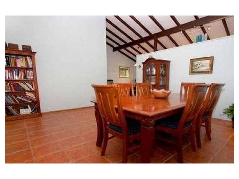 5 Deloraine Drive, Springwood QLD 4127