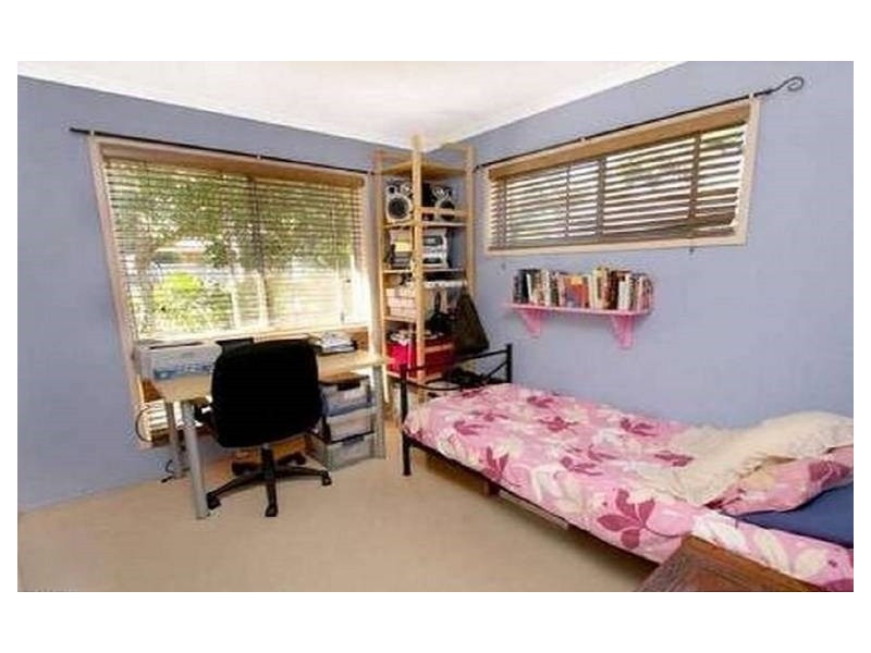 5 Deloraine Drive, Springwood QLD 4127