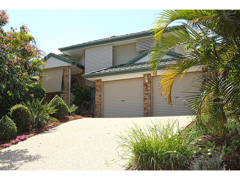 2 ENGELMANN CL, Carindale QLD 4152