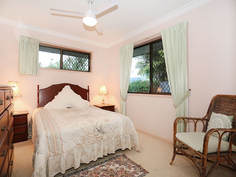 37 Breadalbane Street, Carindale QLD 4152