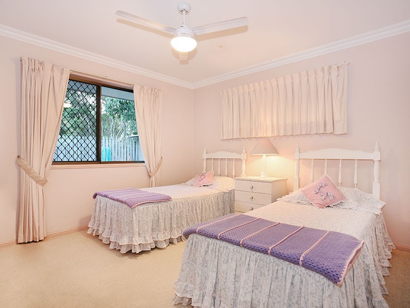 37 Breadalbane Street, Carindale QLD 4152