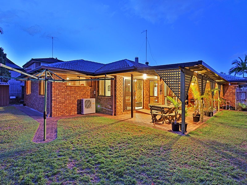 37 Breadalbane Street, Carindale QLD 4152