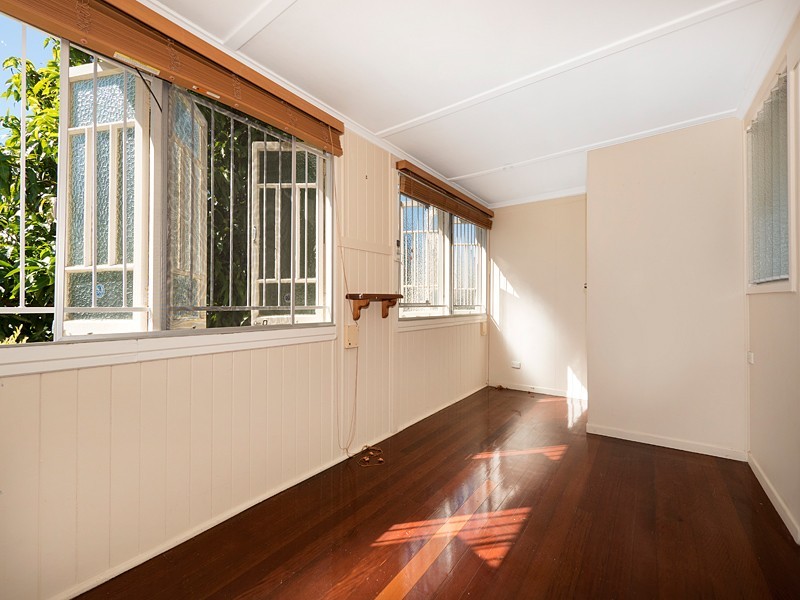 4 Nellie Street, Camp Hill QLD 4152