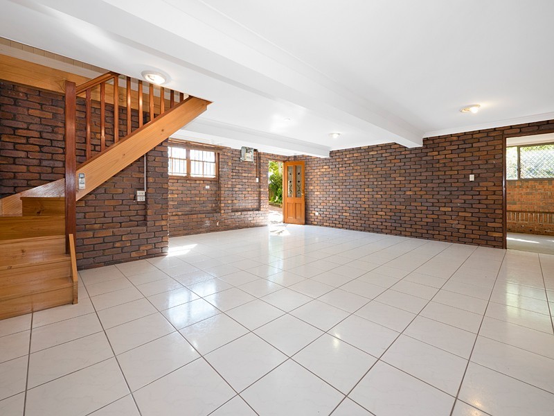 4 Nellie Street, Camp Hill QLD 4152