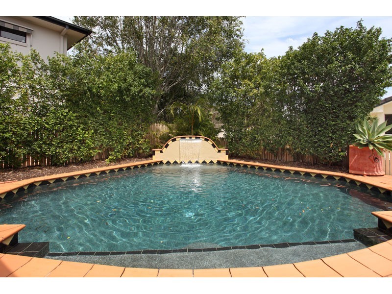 28 St Andrews Crescent, Carindale QLD 4152