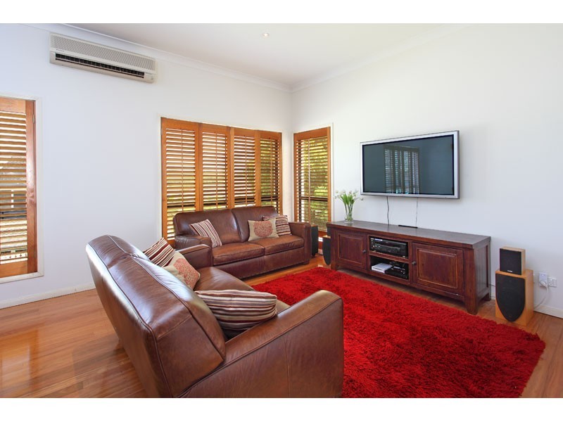 28 St Andrews Crescent, Carindale QLD 4152